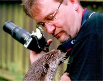 Kevin Roche, a camera and an otter (click for larger version)